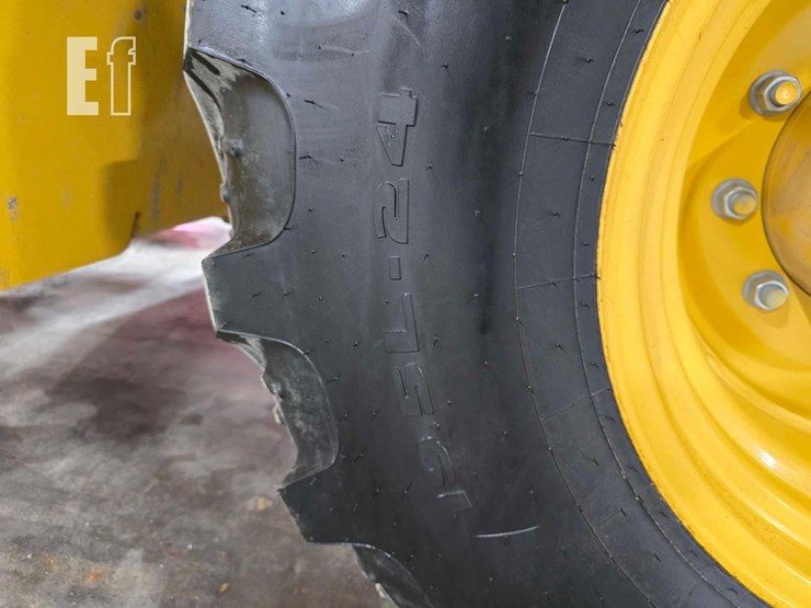 2023-deere-320-p-tier-image-28