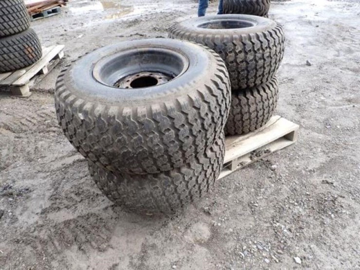 qty-of-(4)-goodyear-31x13.50-15-tire(s)-&-rim(s)-image-3