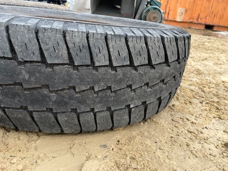 #3926-•-(6)-spare-rims-and-tires-image-18