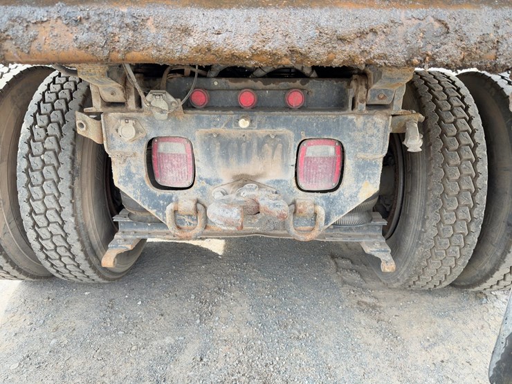 1994-international-8200-image-13