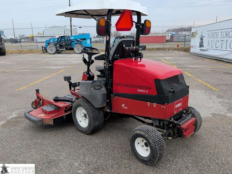 2015-toro-groundsmaster3280d-image-3