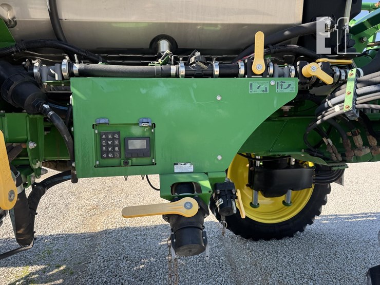 2017-john-deere-r4038-image-31