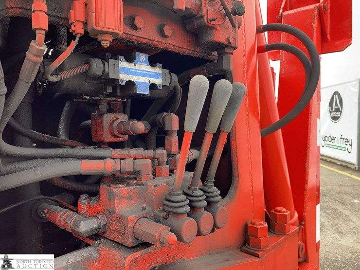 2014-mack-granite-t/a-crane-truck-image-17