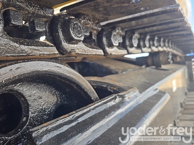 2018-caterpillar-305.5-image-13