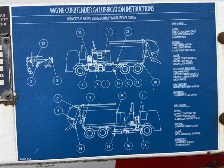 2014-peterbilt-320-image-27