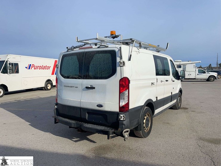 2015-ford-transit-image-5