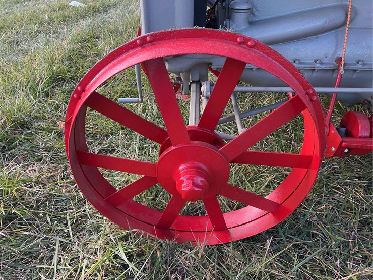 1921-fordson-tractor-image-14