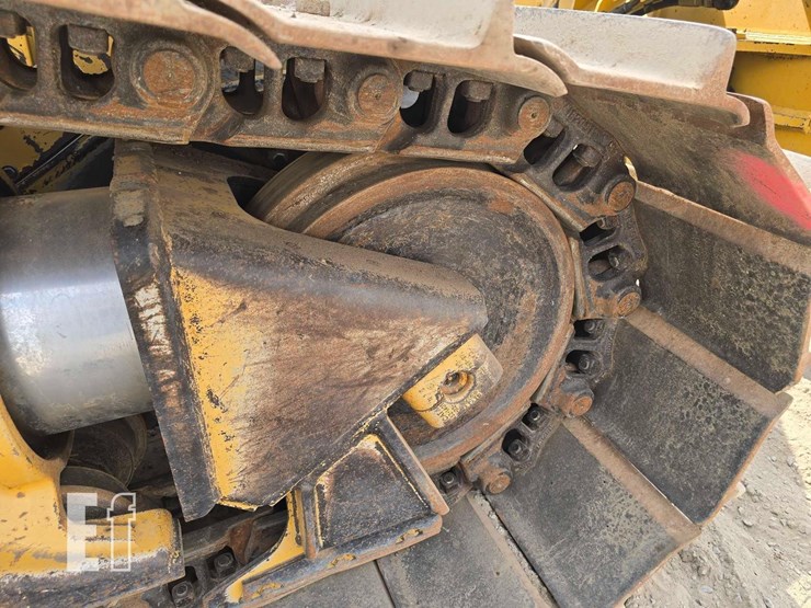 2019-caterpillar-d6-xe-lgp-image-40