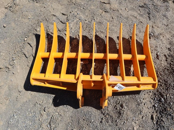 caterpillar-305-image-1