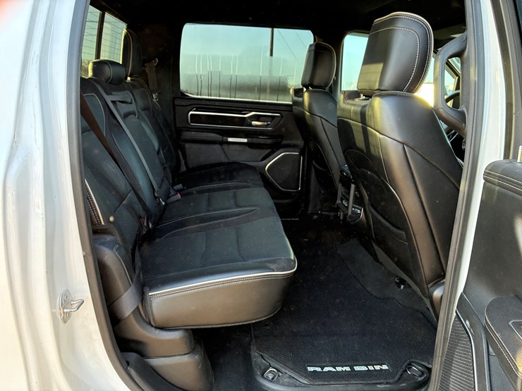 2019-dodge-1500-image-10