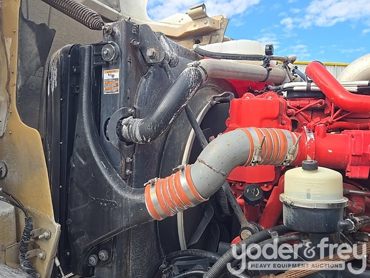 2014-kenworth-t800-image-87