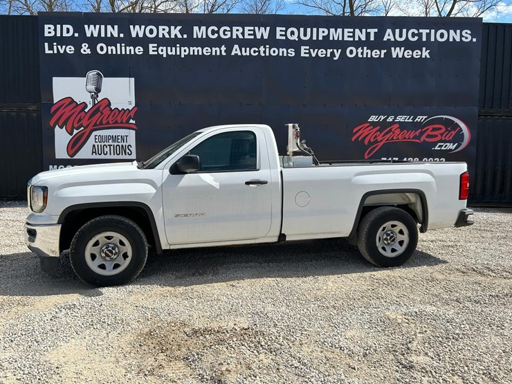 2017-gmc-sierra-1500-image-1