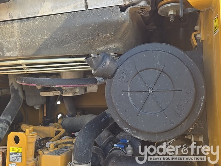 2021-caterpillar-289d3-image-51