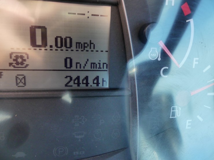 2021-kubota-m6s-111-image-19