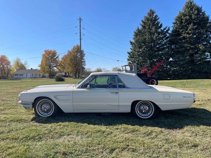 1965-ford-thunderbird-image-5