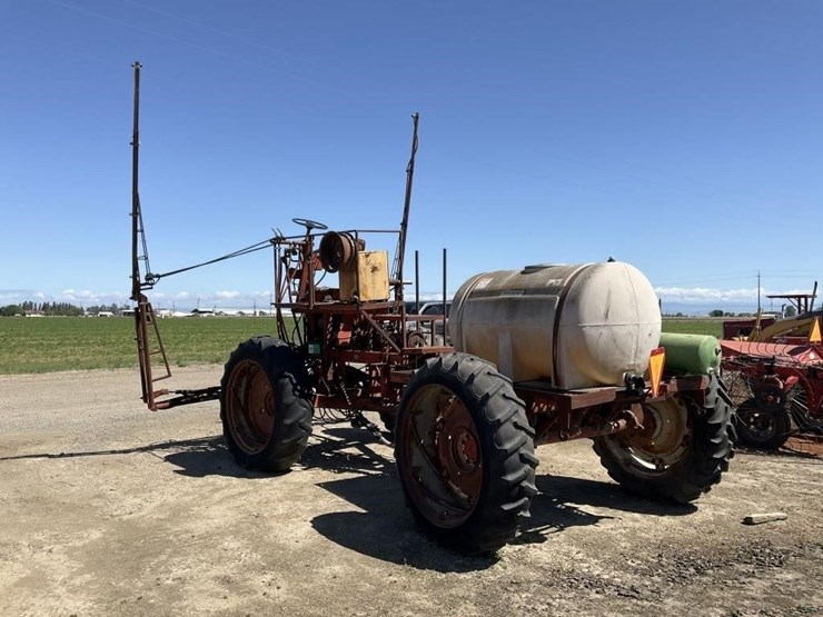 danzig-300g-poly-tank-s.p.-articulating-sprayer-image-4