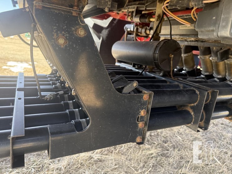 2011-case-ih-3430-image-25