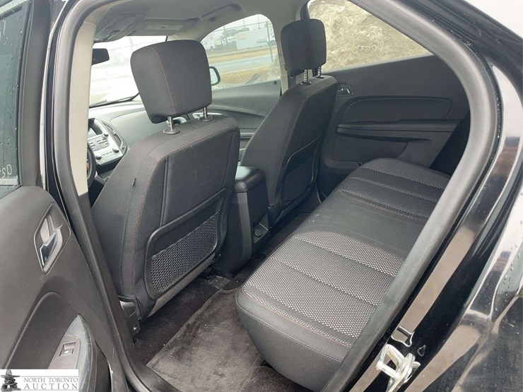 2016-chevrolet-equinox-image-16