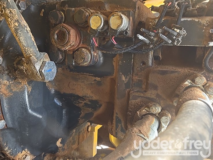 2015-komatsu-pc490-lc-11-image-44