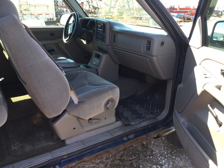 2000-gmc-1500-image-9