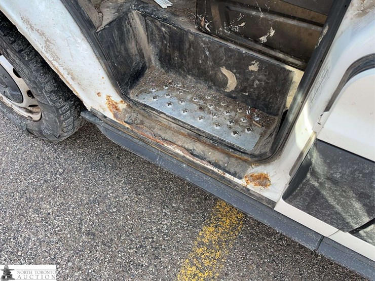 2016-ford-transit-image-22