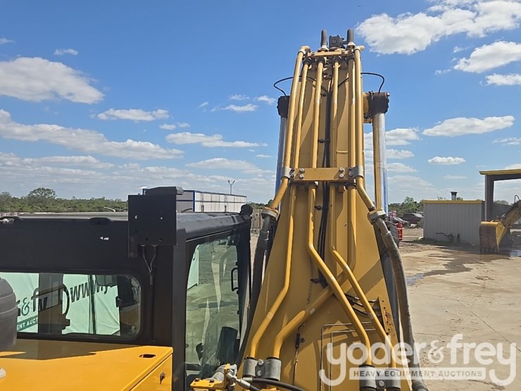 2017-caterpillar-336fl-image-59