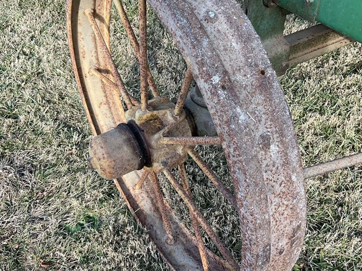 john-deere-steel-sided-flare-box-and-running-gear-image-9