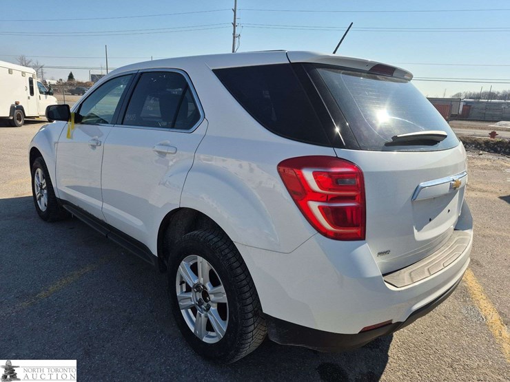 2016-chevrolet-equinox-ls-image-7