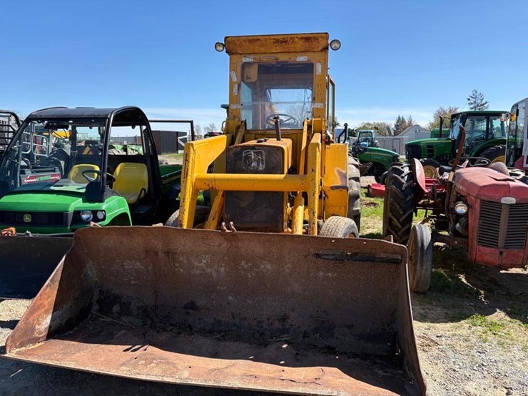 john-deere-410-image-3