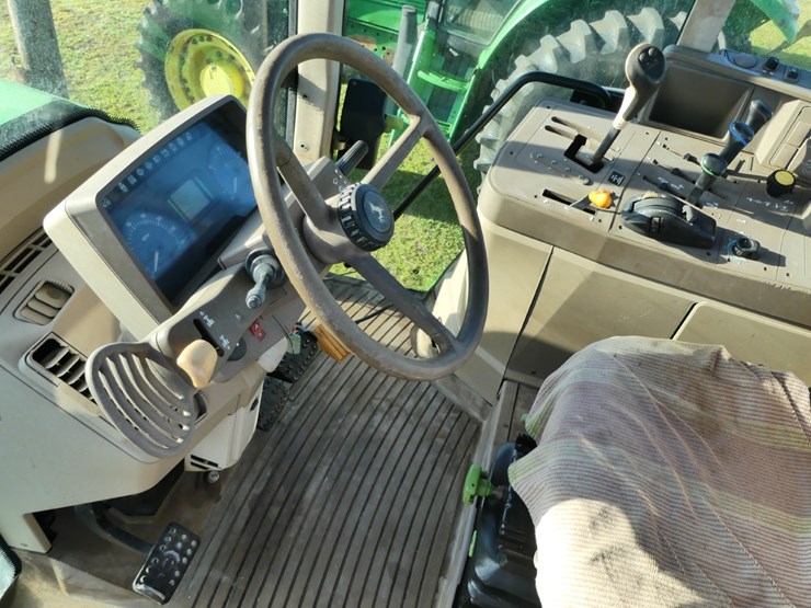 2011-john-deere-7330-image-12