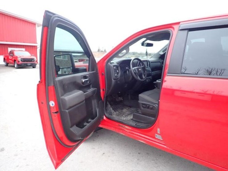 2022-chevrolet-2500hd-image-12