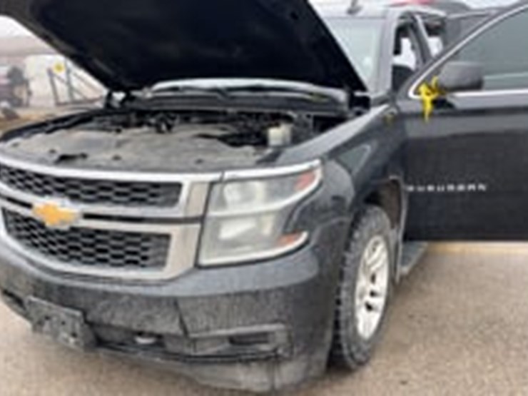 2018-chevrolet-suburban-image-9