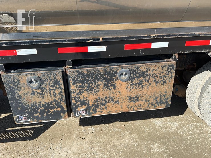 2005-kenworth-t800-image-32