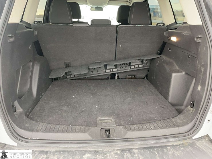 2016-ford-escape-image-18