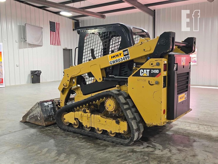 2020-caterpillar-249d-image-4