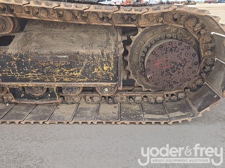 2017-caterpillar-336fl-image-12