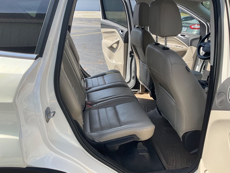 2017-ford-escape-image-16