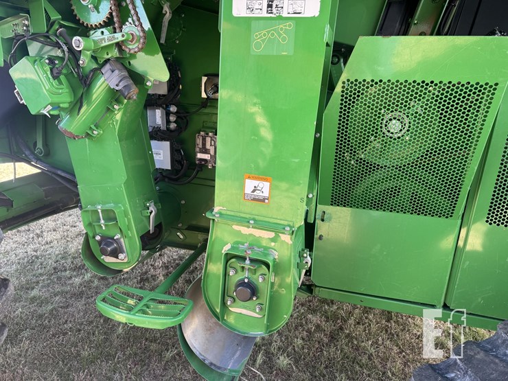 2019-john-deere-s790-image-38
