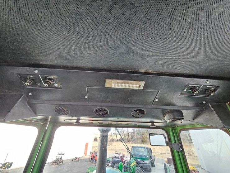 1974-john-deere-7520-image-47