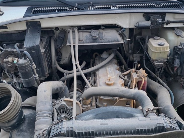 2000-caterpillar-3126-image-40