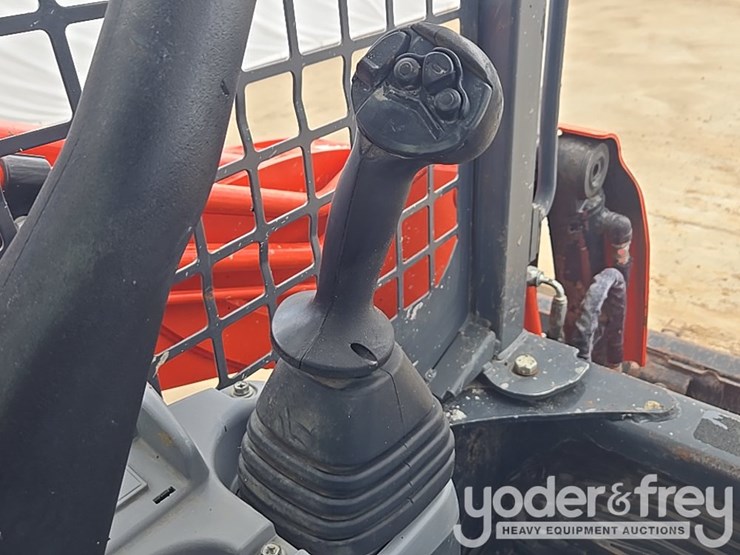 2021-kubota-svl75-2-image-75