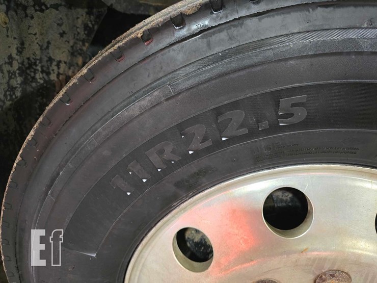 2010-mack-pinnacle-cxu613-image-27