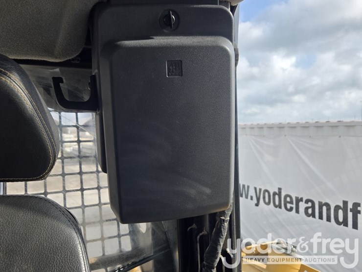 2019-caterpillar-d6-lgp-image-67