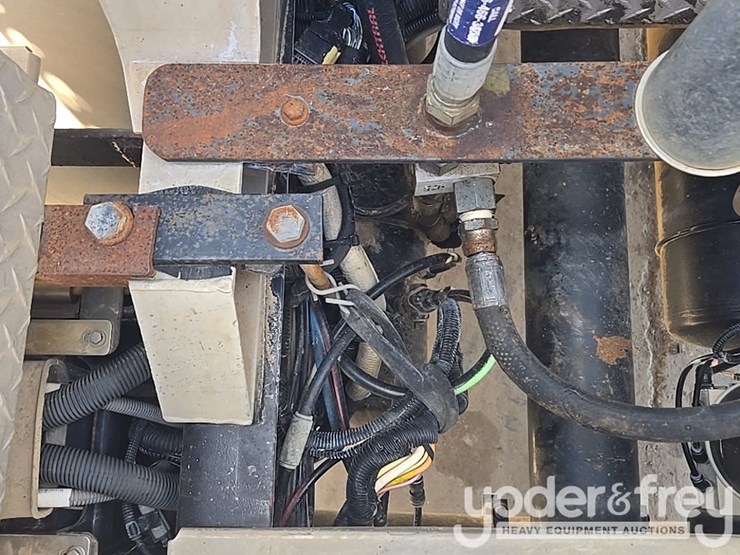 2014-kenworth-t880-image-64