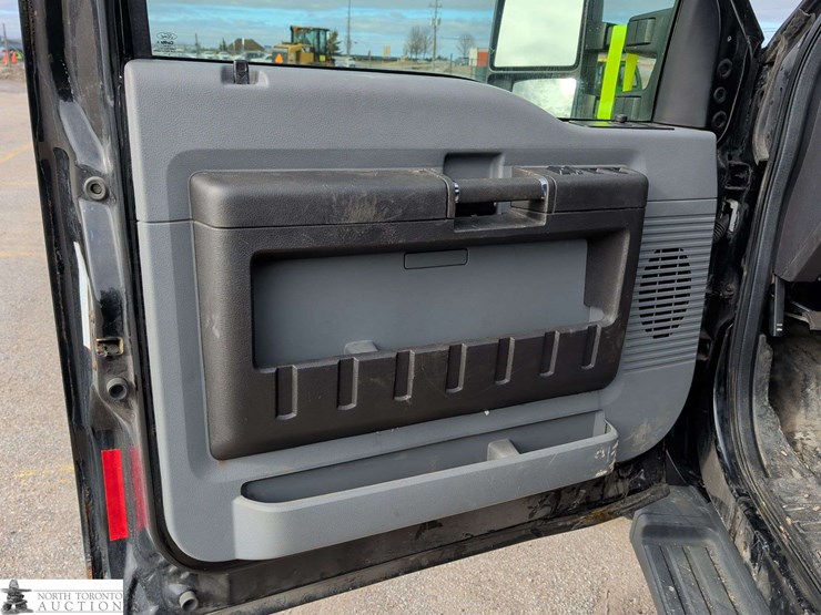 2015-ford-f250-image-12