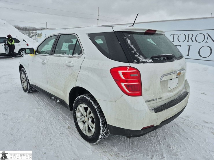 2017-chevrolet-equinox-image-3