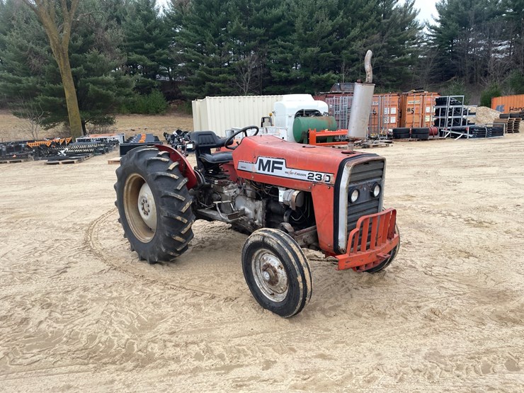massey-ferguson-230-image-3