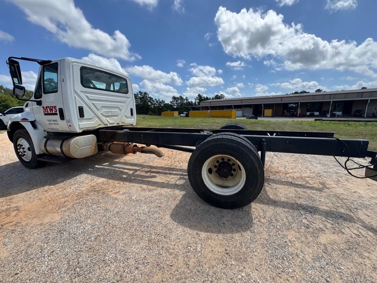 2010-international-4300-image-5