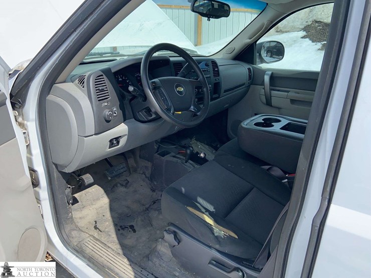 2012-chevrolet-silverado-1500-image-8