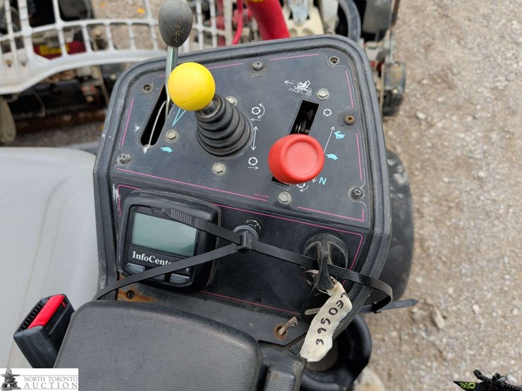 2013-toro-groundsmaster-3320-image-14